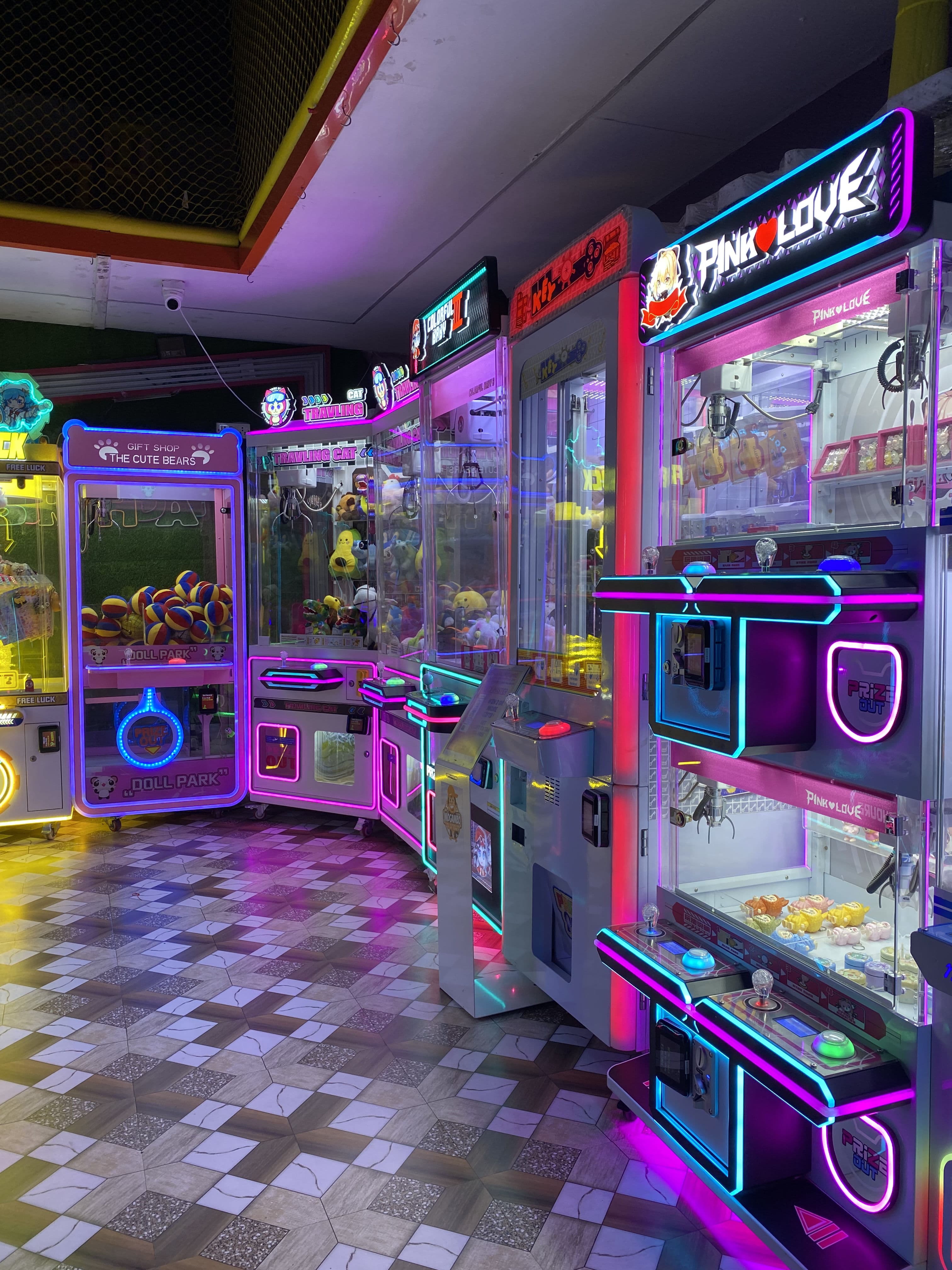 Claw machine rows